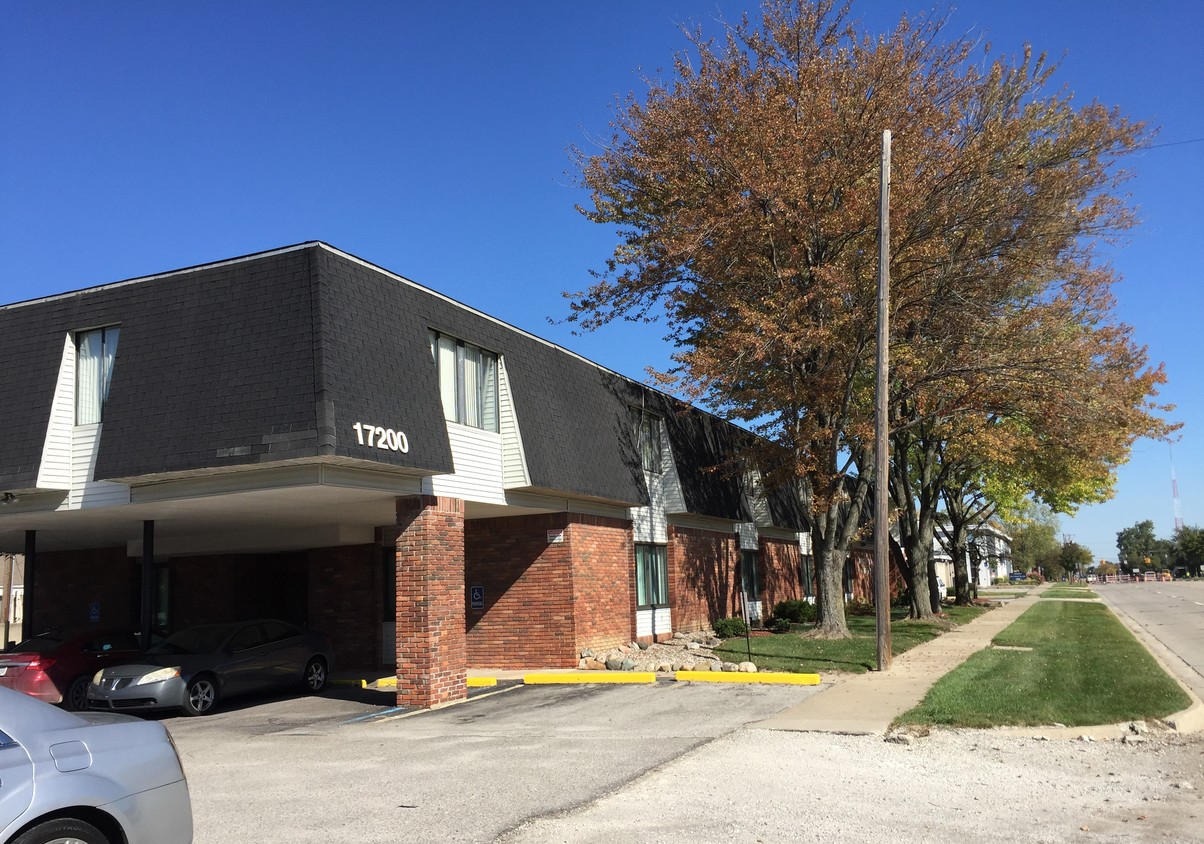 17200 West 10 Mile Road - 209